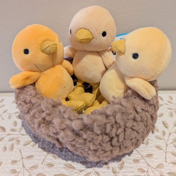 Discontinued Jellycat Nesting Chickies NWT - Picture 2 of 5